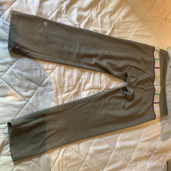 Lulu lemon grey reversible leggings - Picture 2 of 3
